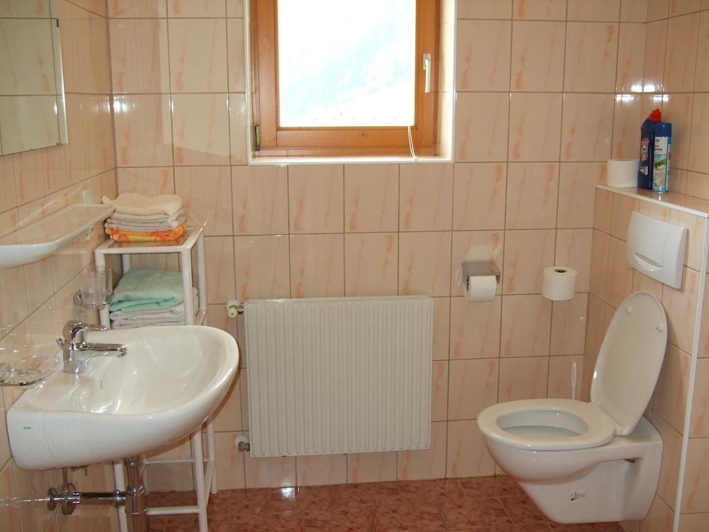 Appartement O. Tom's Hütte Neustift im Stubaital Zimmer foto