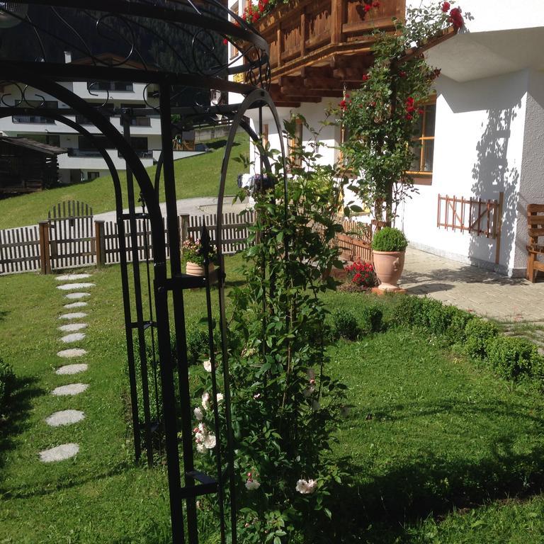 Appartement O. Tom's Hütte Neustift im Stubaital Exterior foto